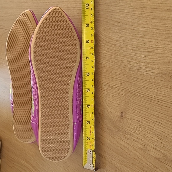 Shoe - Picture 3 of 4